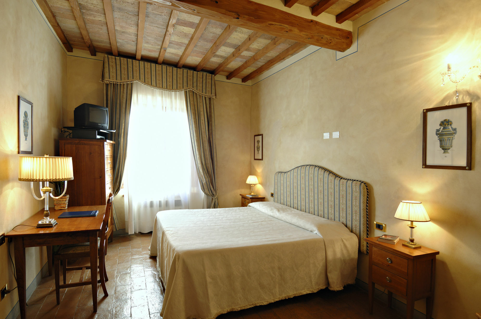 B&B Palazzo Al Torrione Сан-Джиминьяно Экстерьер фото